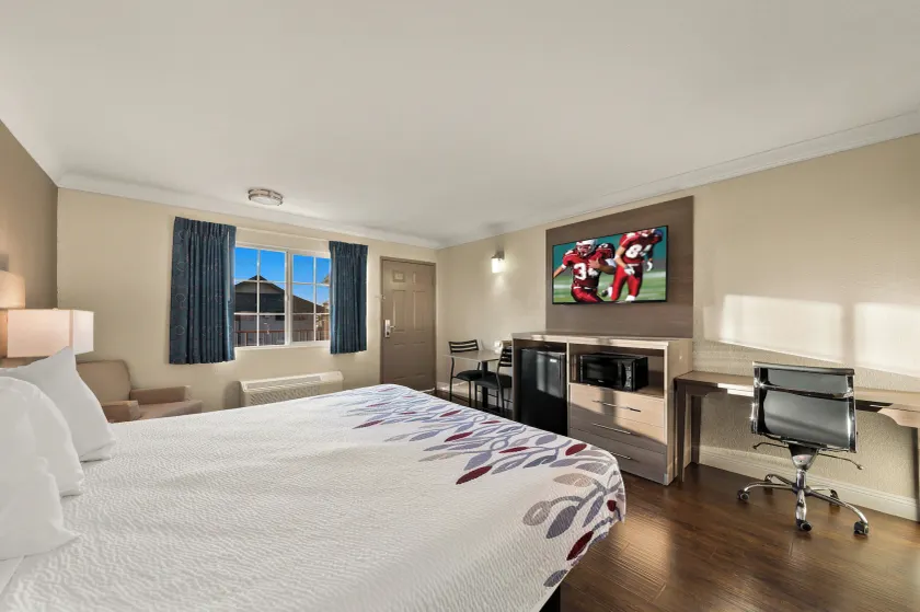 Red Roof Inn Los Angeles - Bellflower - Image 1