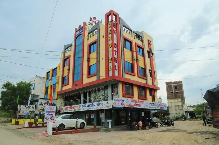 sk kathiyawadi hotel & restaurant - Image 1