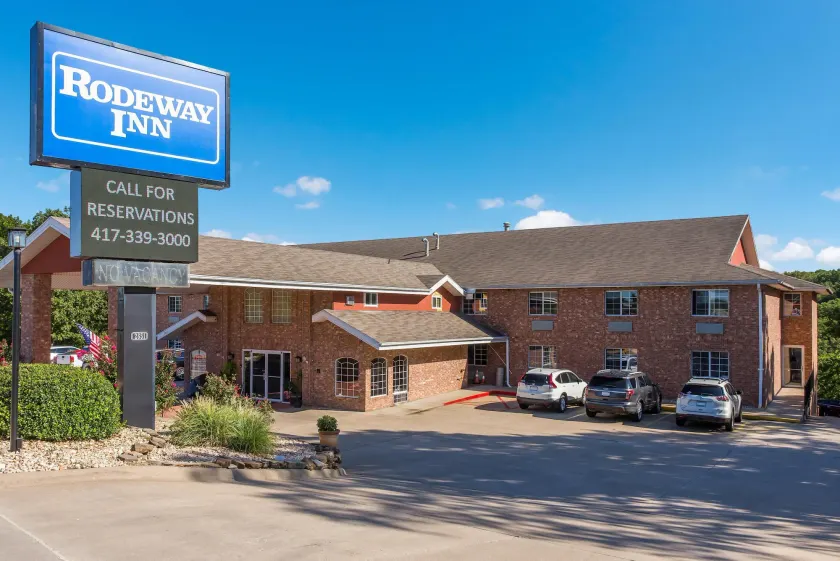 Rodeway Inn Branson, Brick House - Image 1