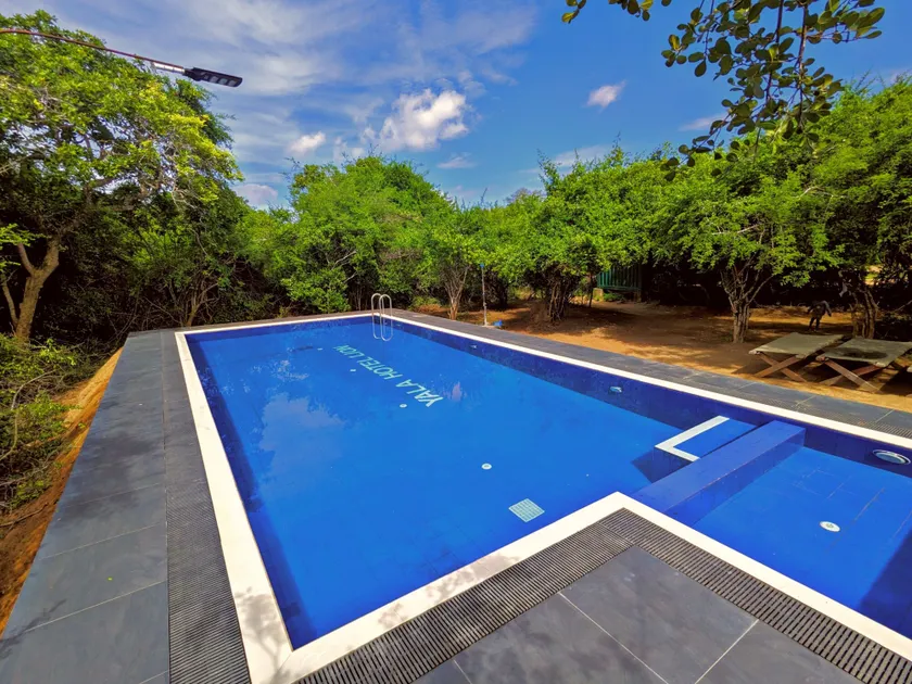 Yala Hotel Lion Air Conditioned Luxury - Image 1
