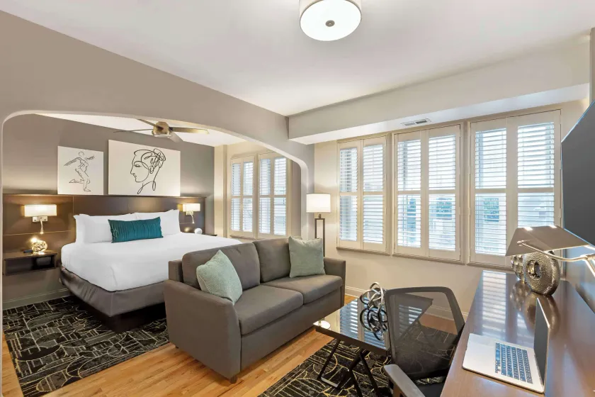 Best Western Plus Hawthorne Terrace Hotel - Image 1
