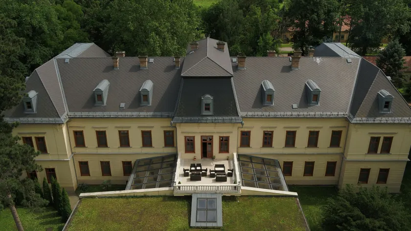 Főnix Wellness Resort - Image 1