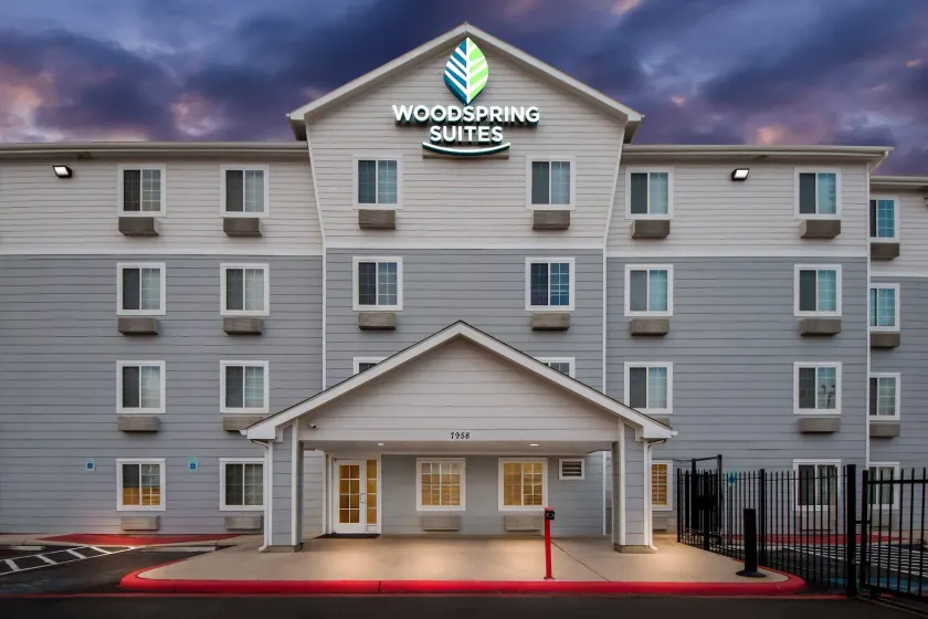 WoodSpring Suites San Antonio South - Image 1