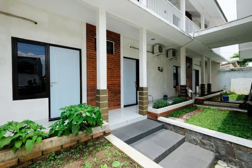 RedDoorz near Moro Mall Purwokerto - Image 1