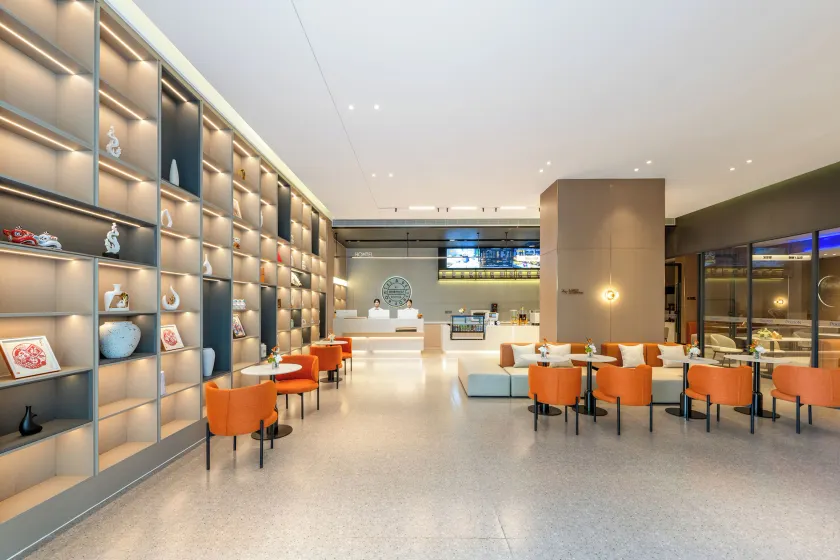 Homtel by Poltton (Guangzhou Shenzhou Road Metro Station Lingnan College Branch) - Image 1