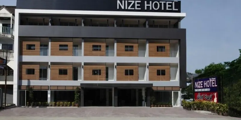 Nize Hotel - Image 1