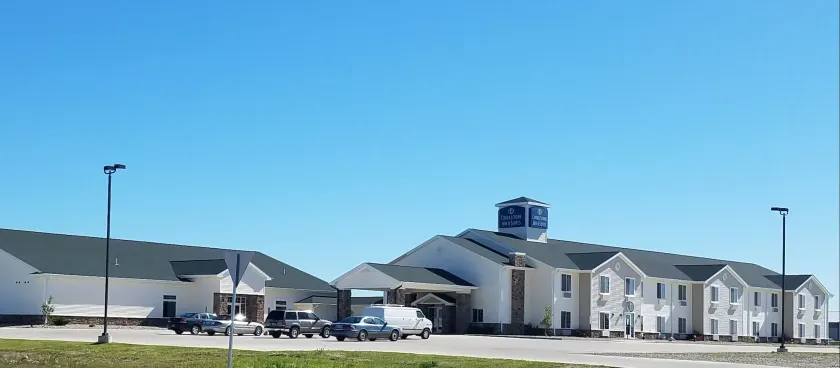 Cobblestone Inn & Suites - Bottineau - Image 1