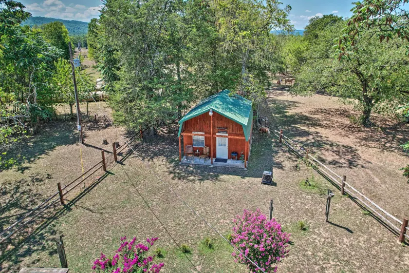 Hand-Built 'Black Fork Cabin 2' w/ Fire Pit! - Interior
