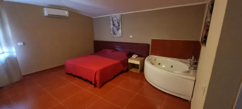 Miga Hotel Airport - Image 1