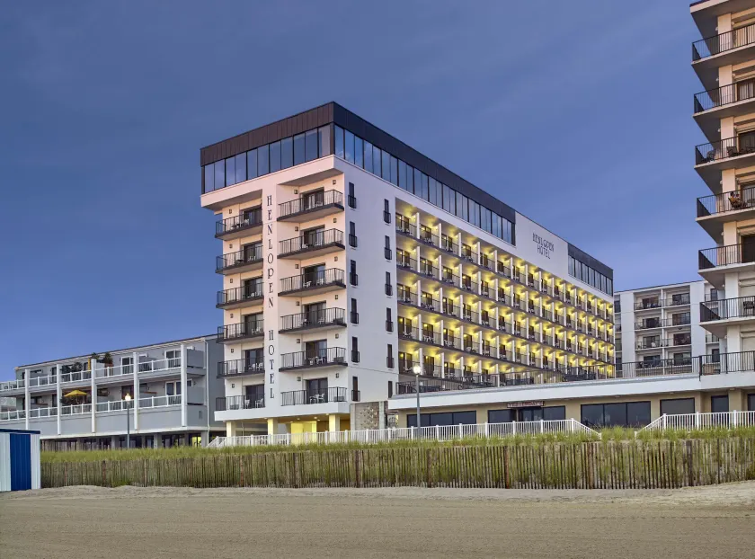 Henlopen Oceanfront Hotel - Image 1