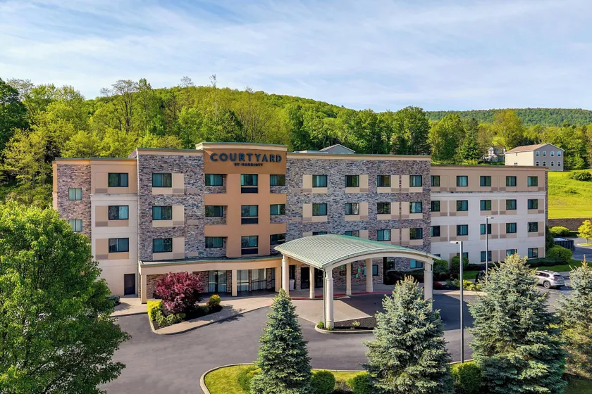 Courtyard by Marriott Oneonta - Image 1