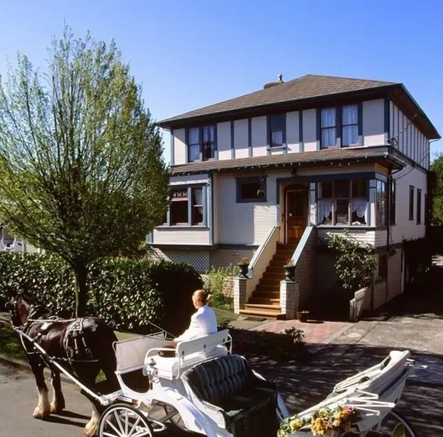 Marketa's Bed and Breakfast - Image 1