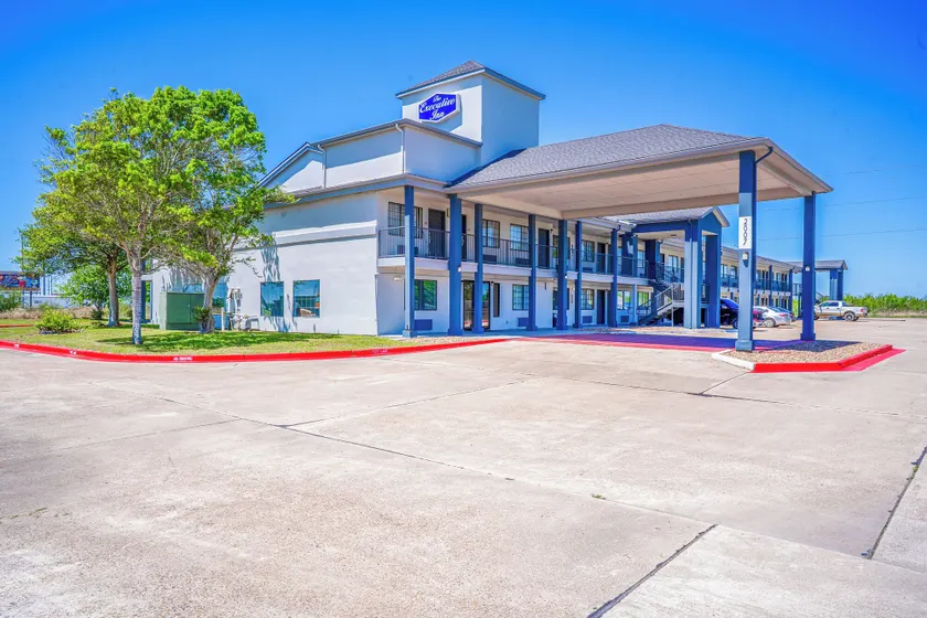 Executive Inn Port Lavaca by OYO  - Image 1