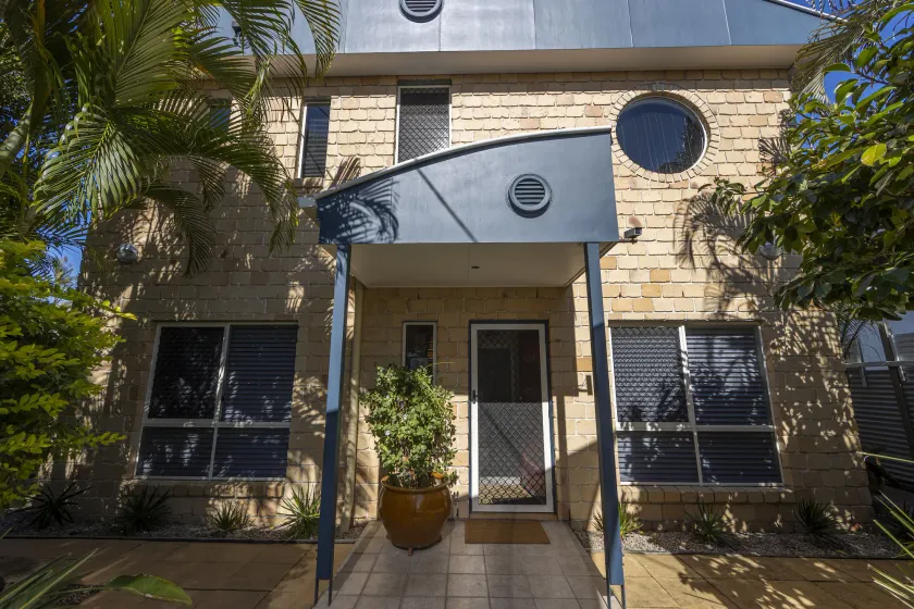 Beachhouse Bed and Breakfast - Image 1