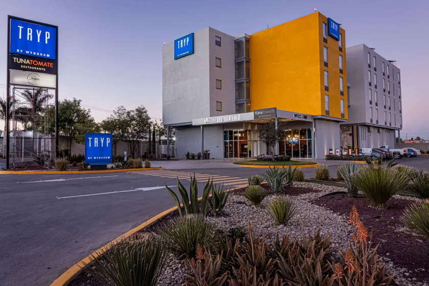 TRYP by Wyndham San Luis Potosi Hotel & Suites - Image 1
