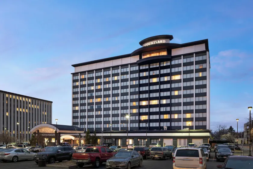 Courtyard by Marriott Denver Cherry Creek - Image 1