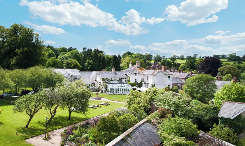 Summer Lodge Country House Hotel - Image 1