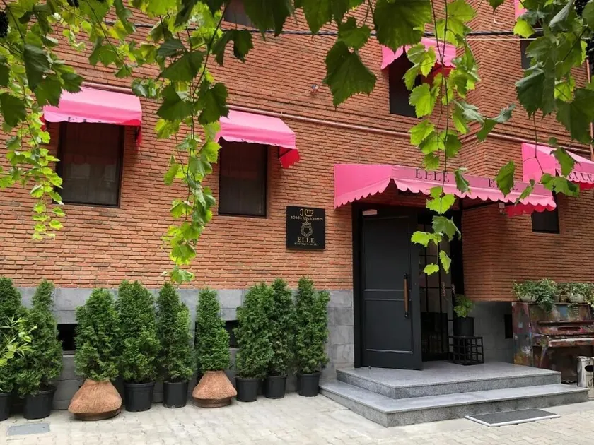 Elle Boutique Hotel - Image 1