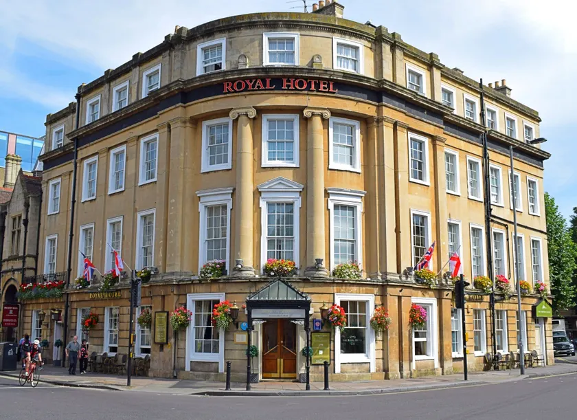Royal Hotel - Image 1