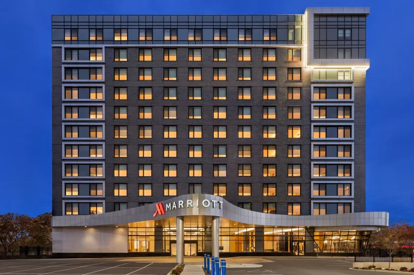 Marriott New York JFK Airport - Image 1