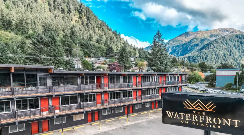 Waterfront on Glacier - Image 1