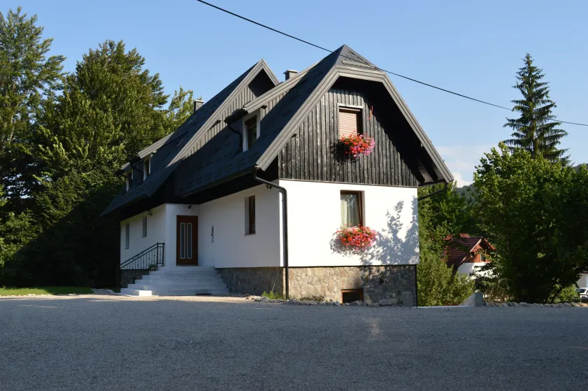 Guest House Plitvice Villa Verde - Image 1