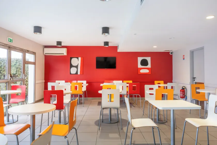 Hôtel Première Classe Bordeaux Nord - Le Lac - Image 1