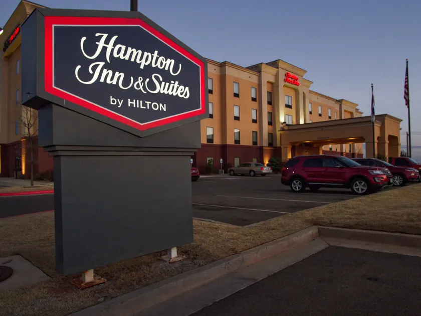 Hampton Inn & Suites Elk City - Image 1