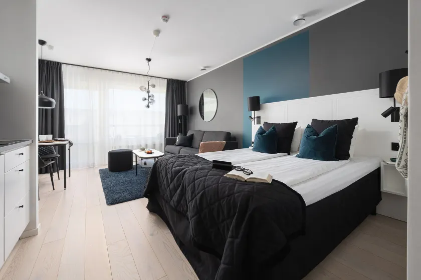 Sky Hotel City Apartments - Image 1