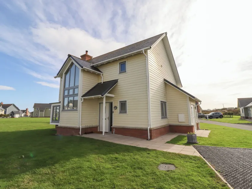 Beadnell Beach House - Image 1