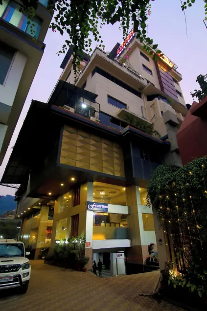 Hotel Gateway Grandeur - Image 1
