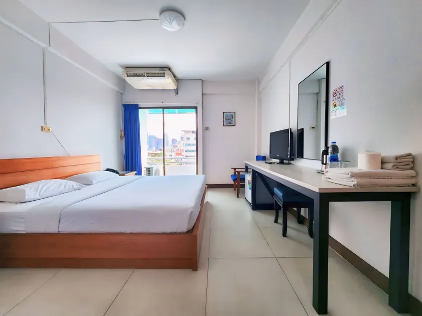 Siam Palace Hotel - Image 1