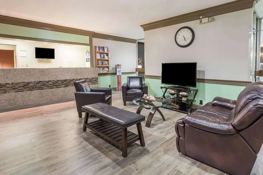 Danville Inn - Lobby
