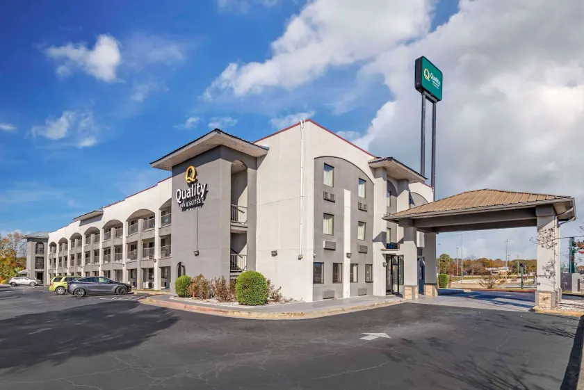 Quality Inn & Suites Morrow Atlanta South - Image 1