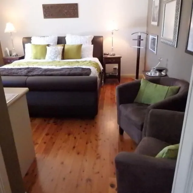 Bowral Road Art Gallery Bed and Breakfast - Image 1