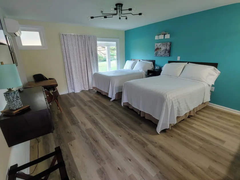 Boiling Spring Lakes Motel - Image 1