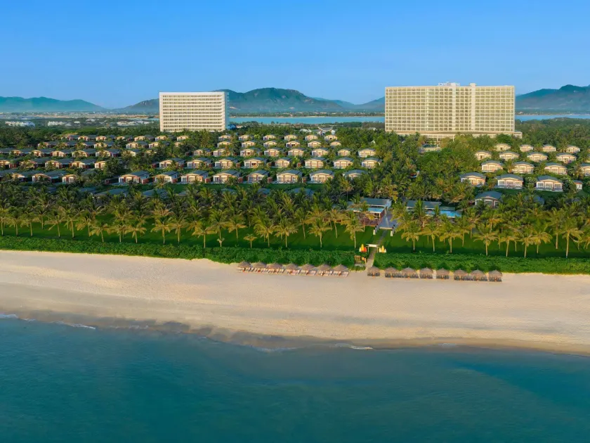 Mövenpick Resort Cam Ranh - Image 1