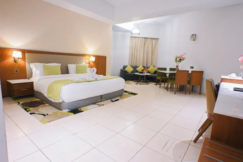 Ramee Palace Hotel - Image 1