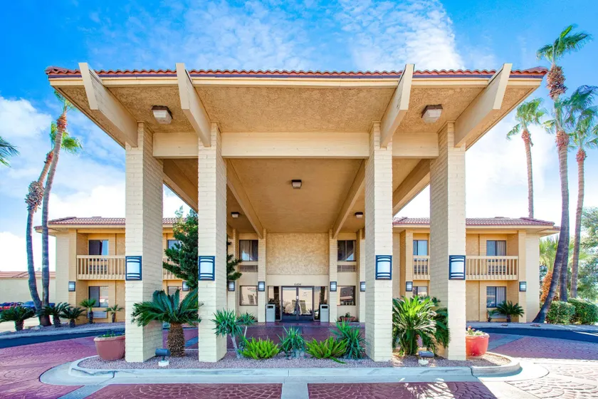 La Quinta Inn by Wyndham Tucson East - Image 1