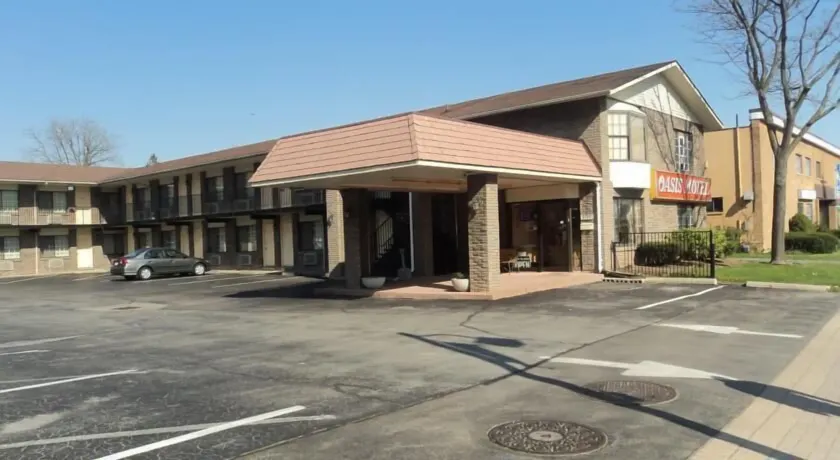 Oasis Motel by The Falls - Image 1