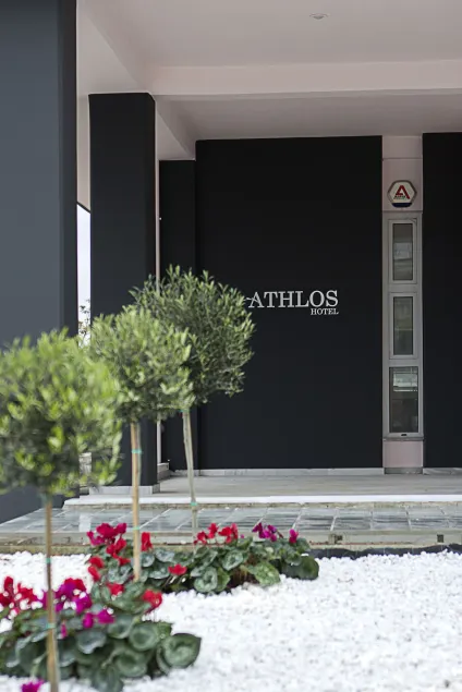 Athlos Hotel - Image 1