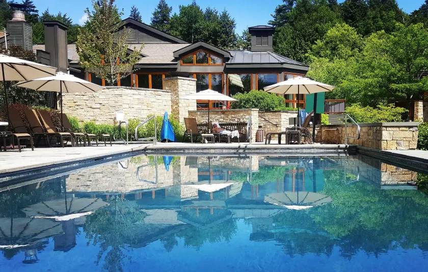 Topnotch Resort - Image 1