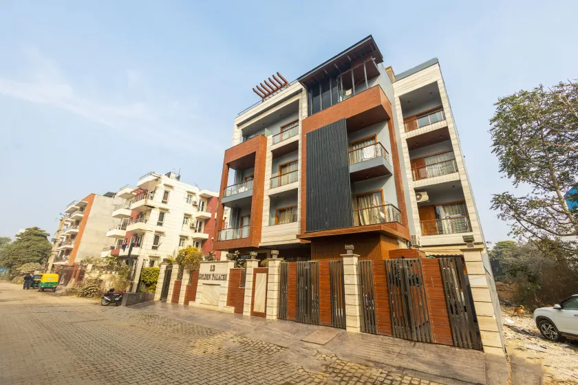 The Global Hotel by Platinum I 100m Medanta Hospital I Sector-38 I Gurgaon - Image 1