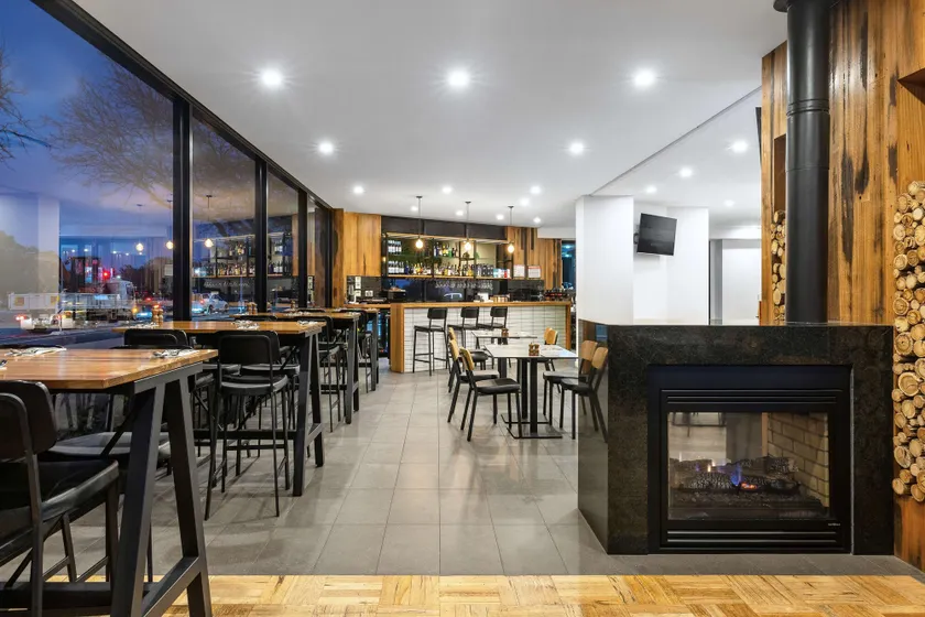 Rydges South Park Adelaide - Image 1