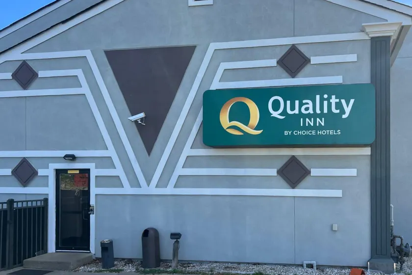 Quality Inn Plainfield I-395 - Image 1