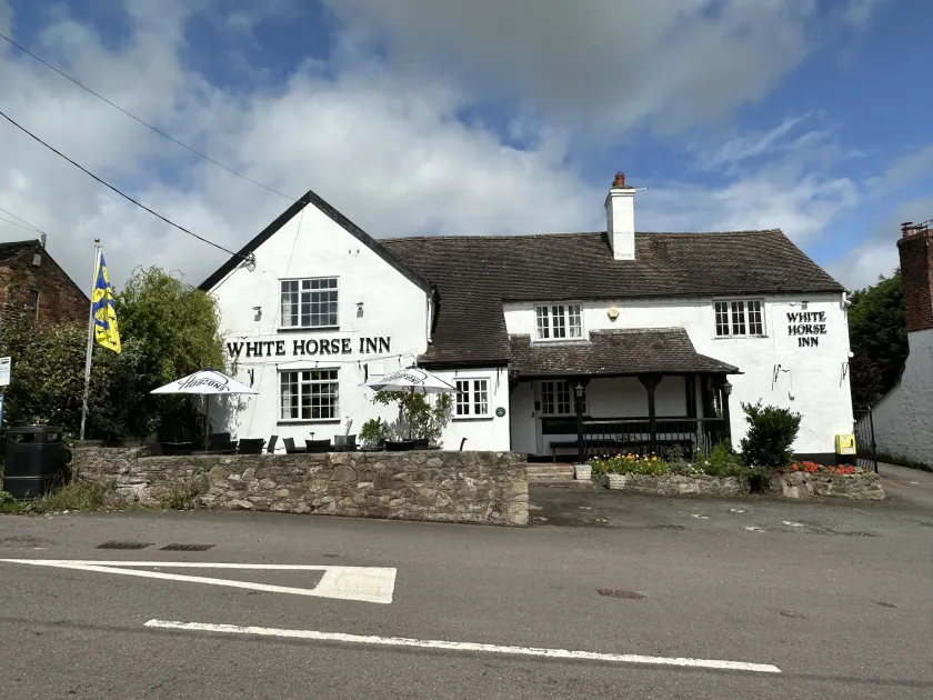 The White Horse Inn - Image 1
