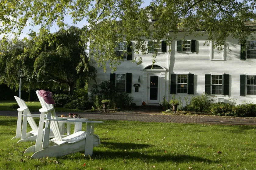 Captain's House Inn - Image 1