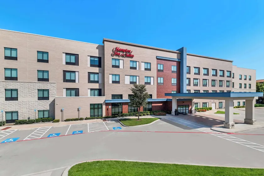 Hampton Inn & Suites Farmers Branch Dallas - Image 1