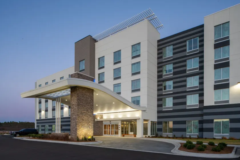 Fairfield by Marriott Inn & Suites Huntsville Redstone Gateway - Image 1