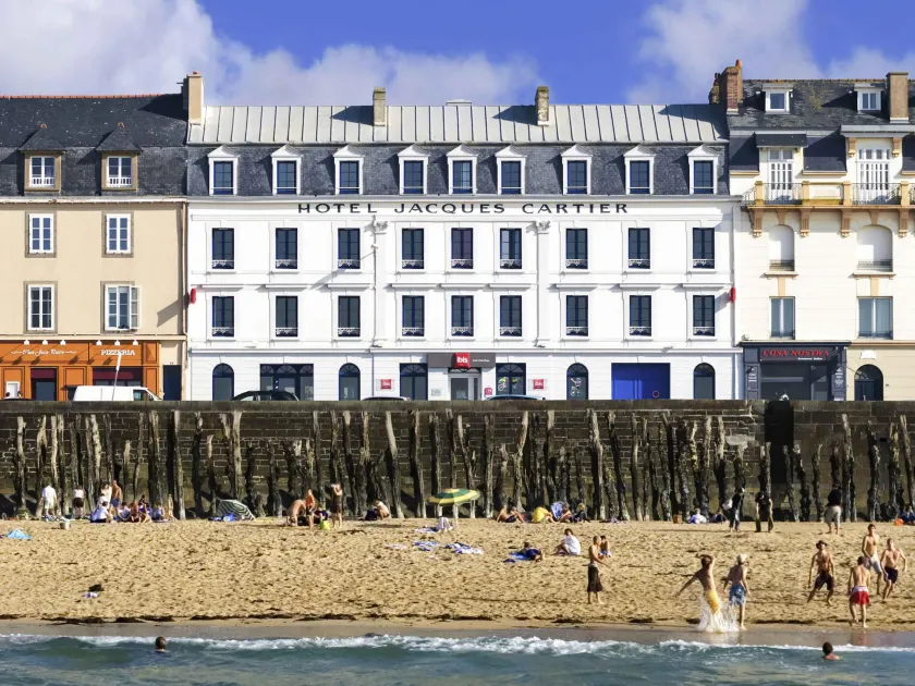 ibis Saint Malo Plage - Image 1